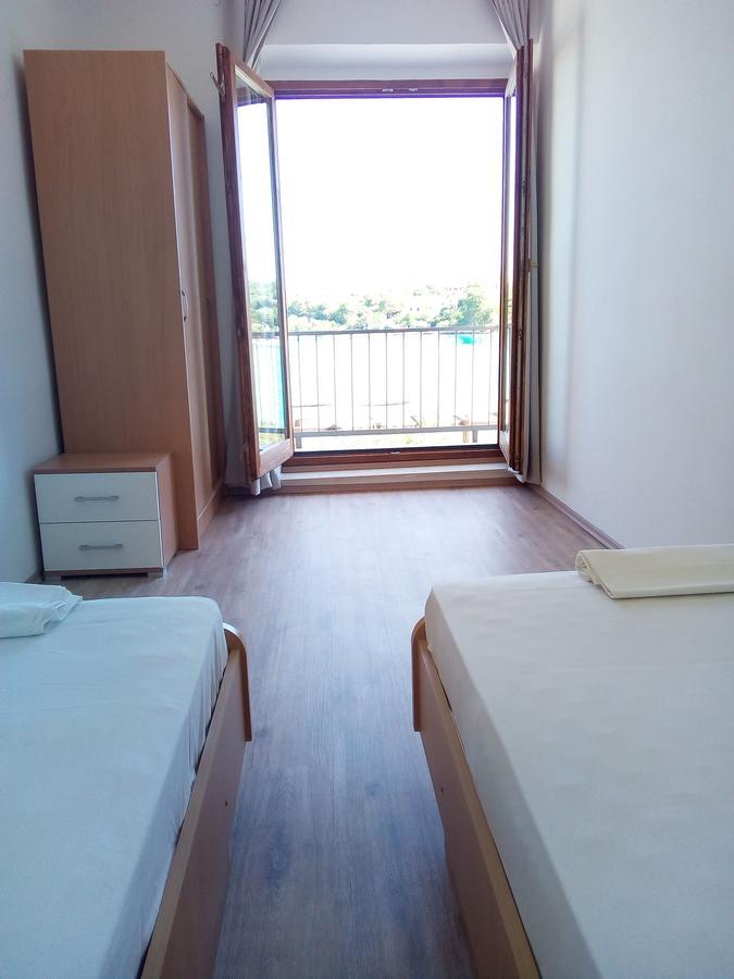 Trim Rooms And Apartments Lovište Kültér fotó